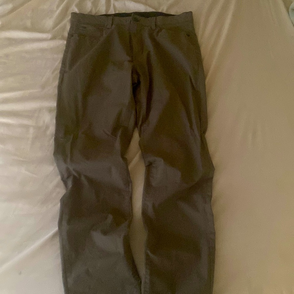English Laundry Cargo Pants